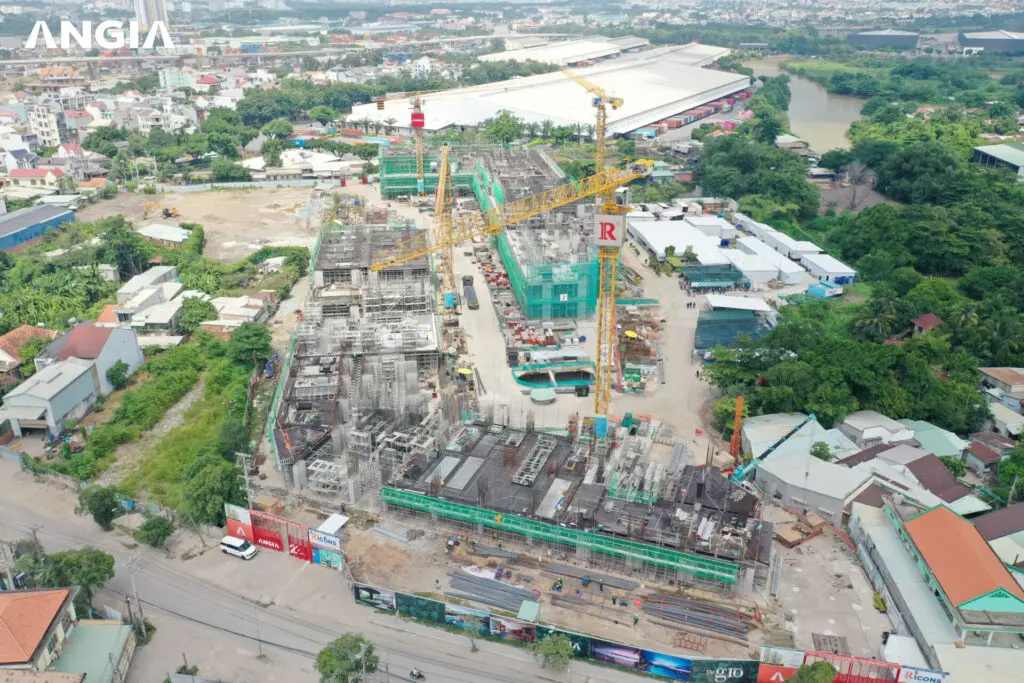Công trường nhìn từ mặt tiền đường Vành Đai 3, TP. Dĩ An
